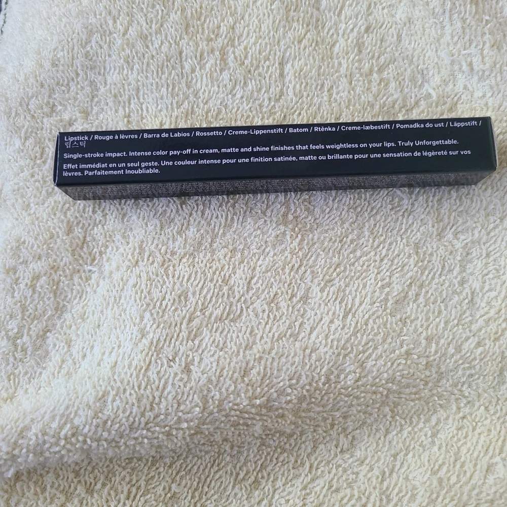 Kevyn Aucoin Unforgetable Modern Love Cream Lipstick NIB .07 Oz/2 G